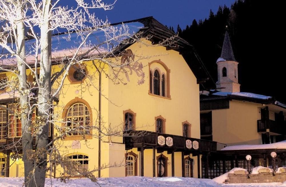 Hotel Club Relais Des Alpes Madonna Esterno foto