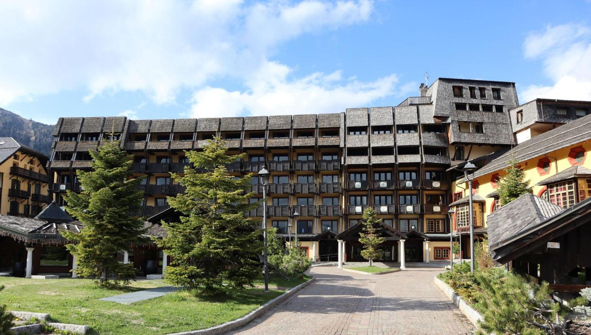 Hotel Club Relais Des Alpes Madonna Esterno foto