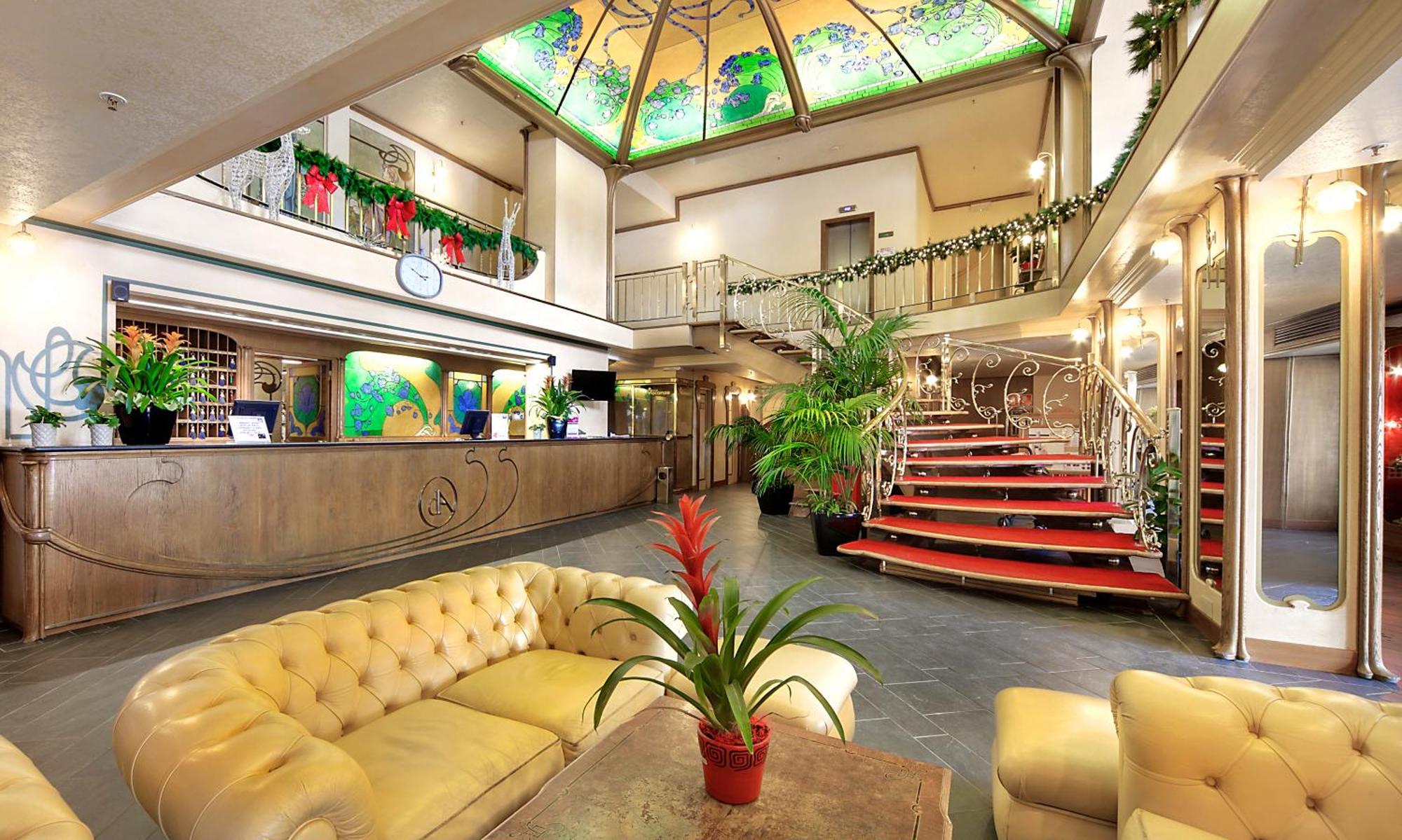 Hotel Club Relais Des Alpes Madonna Esterno foto