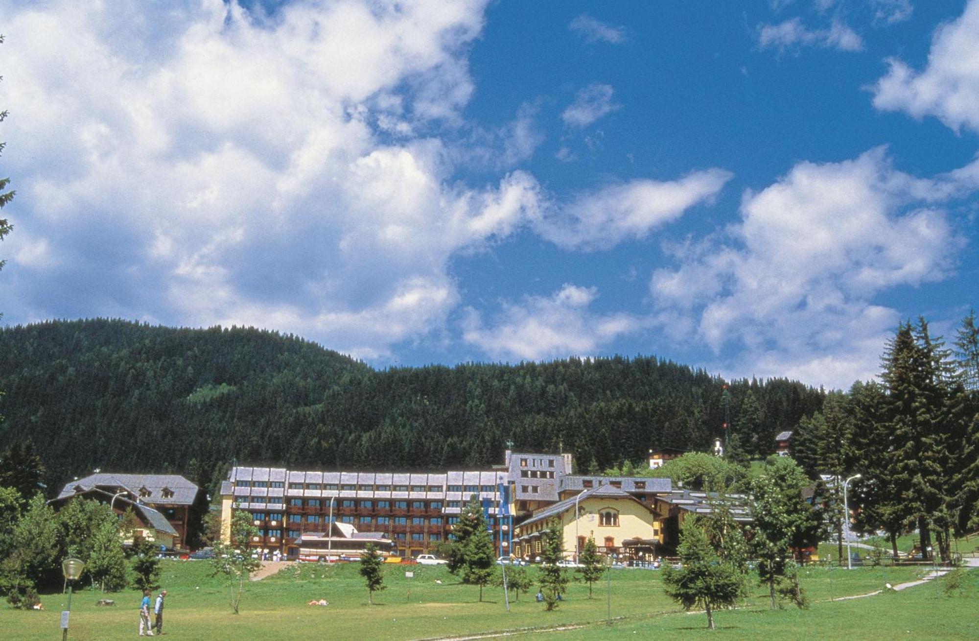 Hotel Club Relais Des Alpes Madonna Esterno foto