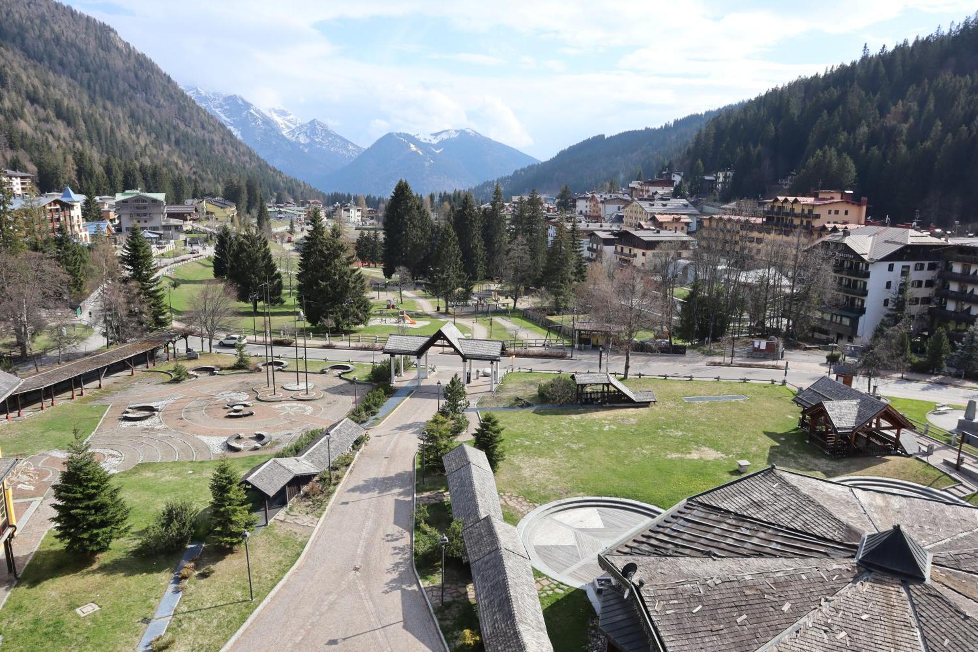 Hotel Club Relais Des Alpes Madonna Esterno foto