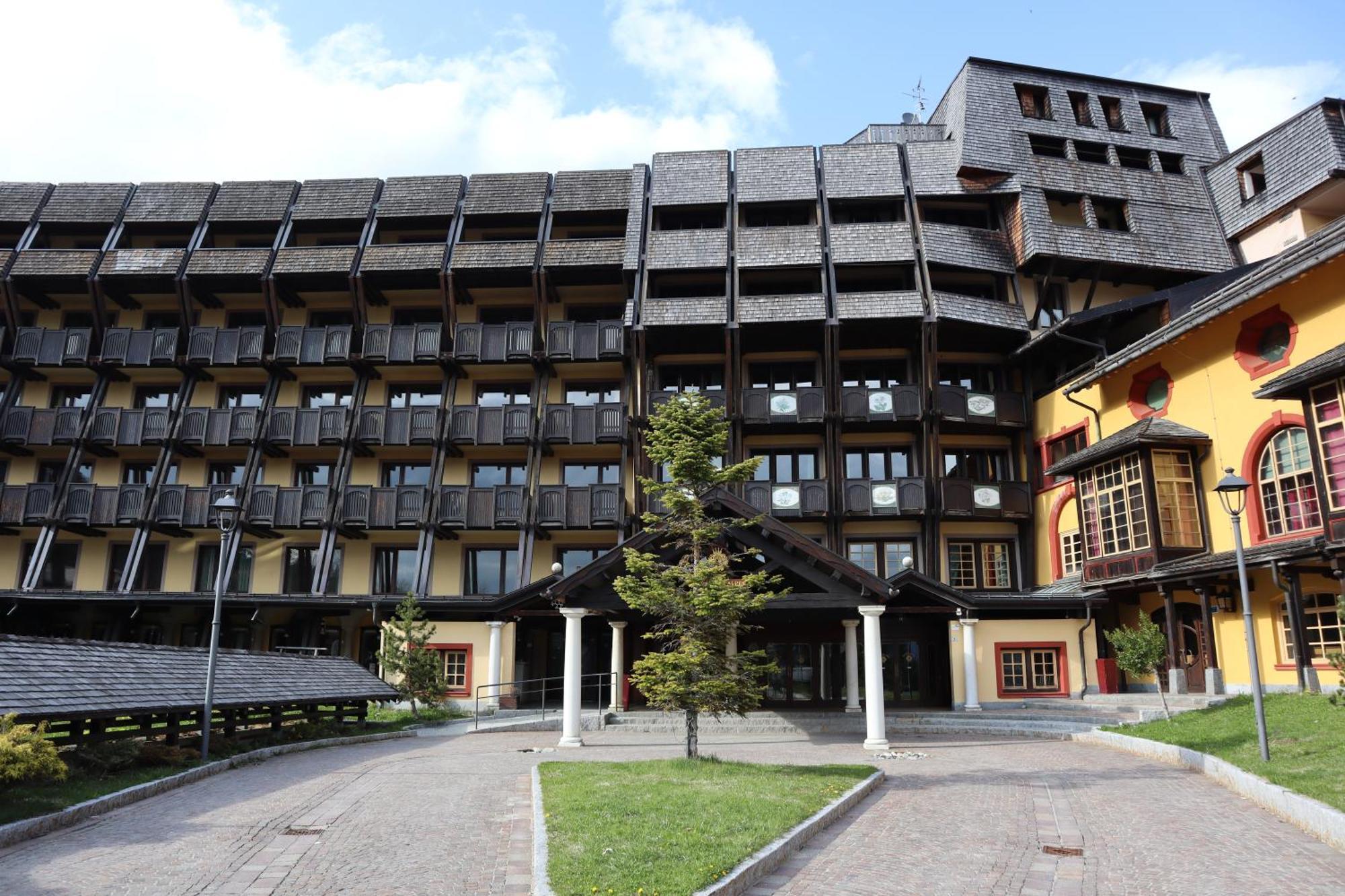 Hotel Club Relais Des Alpes Madonna Esterno foto