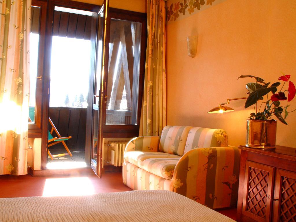Hotel Club Relais Des Alpes Madonna Esterno foto
