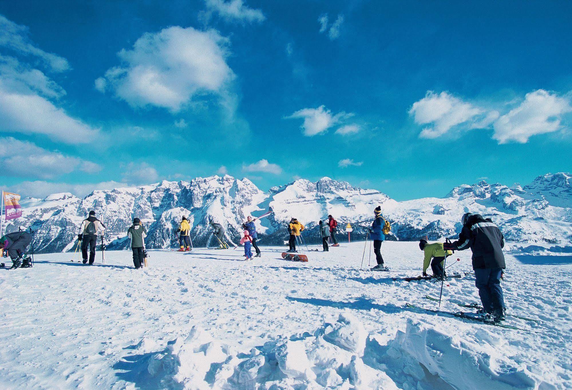 Hotel Club Relais Des Alpes Madonna Esterno foto